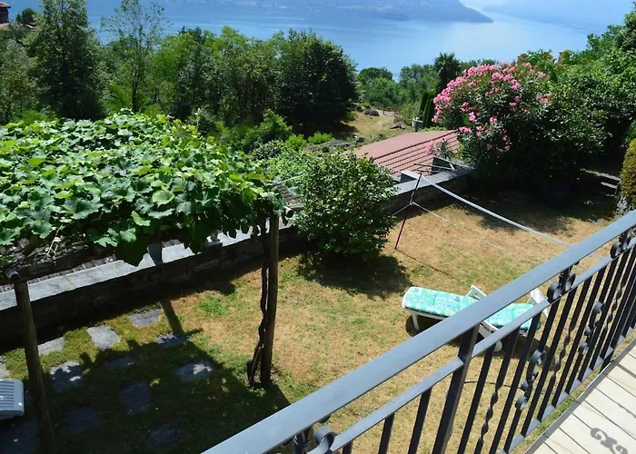 A View, Panorama Over Maggiore Prázdninový dům