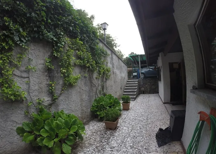 A View, Panorama Over Maggiore 度假居